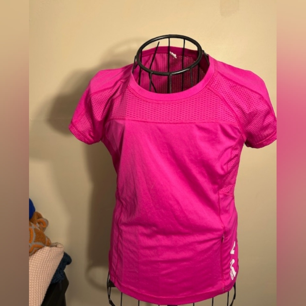 Fila Size small womens athletic tee shirt t  pink work out gym